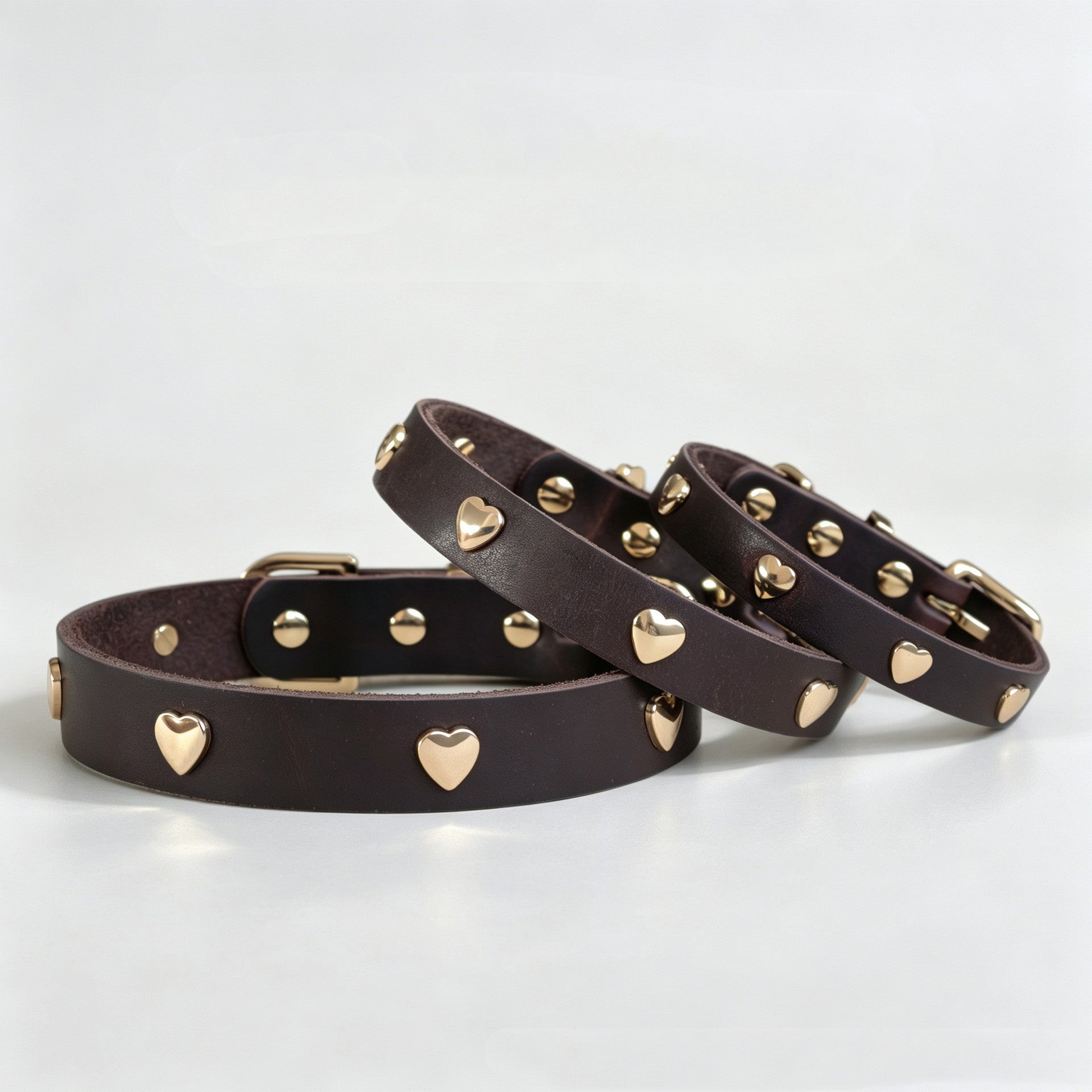 Genuine Full-Grain Leather Dog Collar Gold Heart Rivets Decor adjustable Pet Collar heavy duty no pull dog walking collar