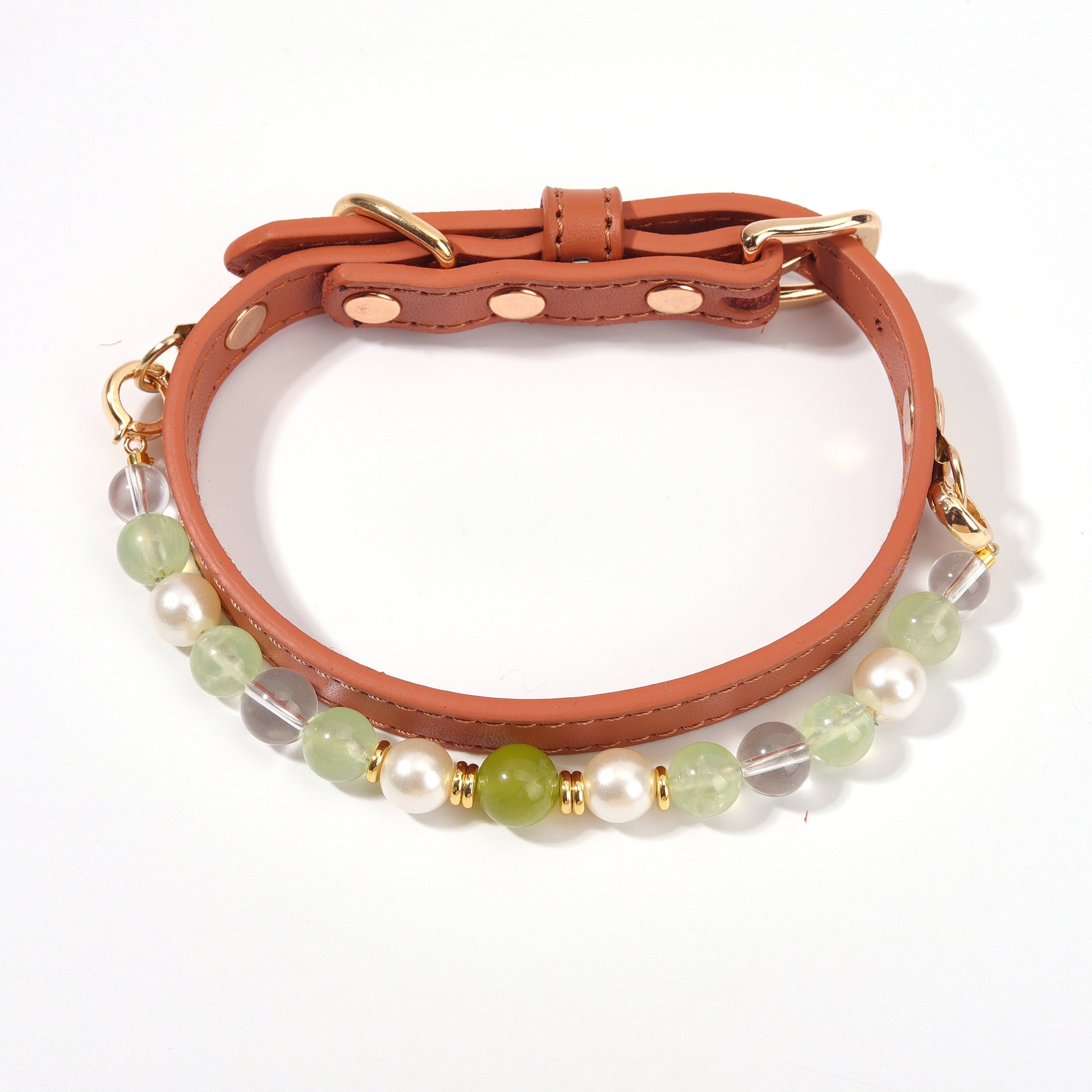 The collar strap is crafted from soft PU leather, adorned with beads made of genuine natural crystal.