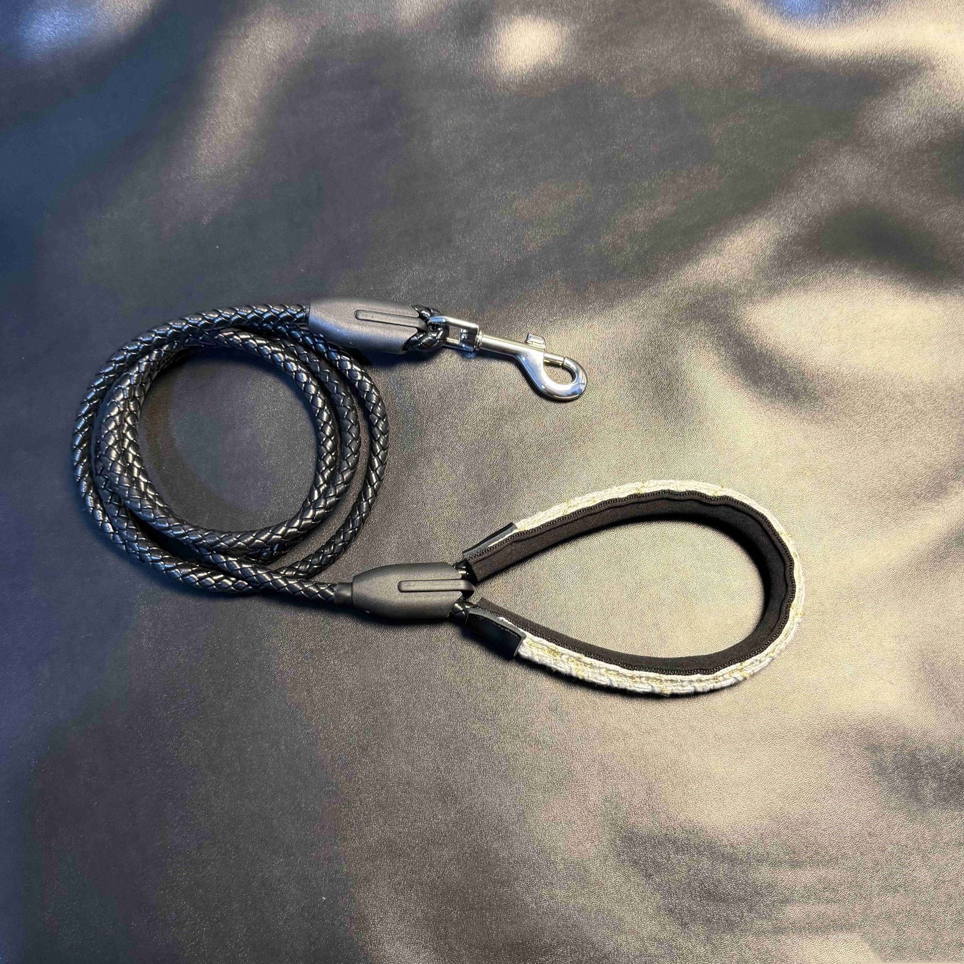 Hand Braided PU Leather Dog Leash with Soft Tweed Handle 1.5M Heavy Duty Walking Lead for Small Medium Large Dogs