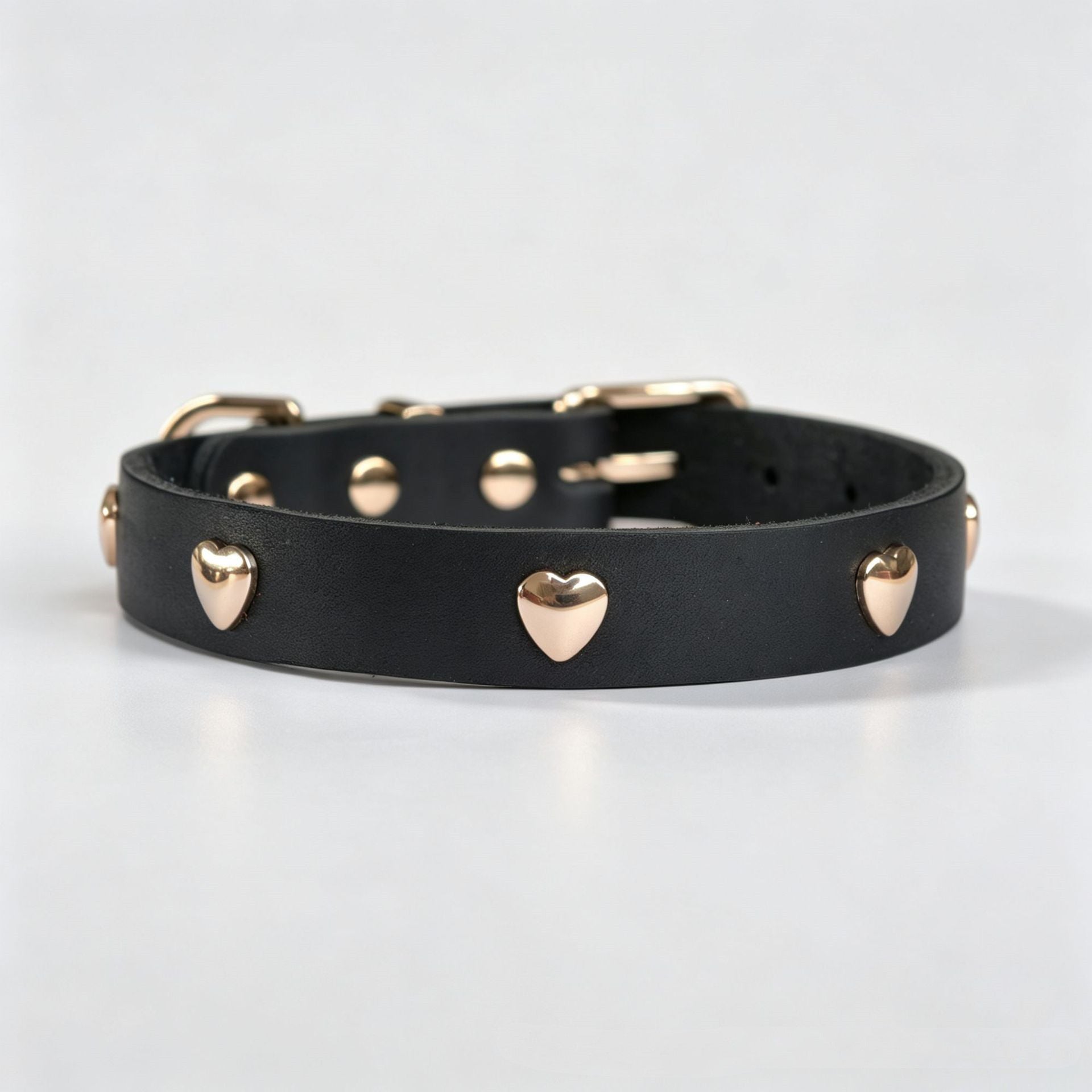 Genuine Full-Grain Leather Dog Collar Gold Heart Rivets Decor adjustable Pet Collar heavy duty no pull dog walking collar